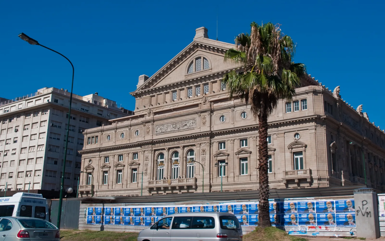 This is a photo of an Argentine monument identified by the ID