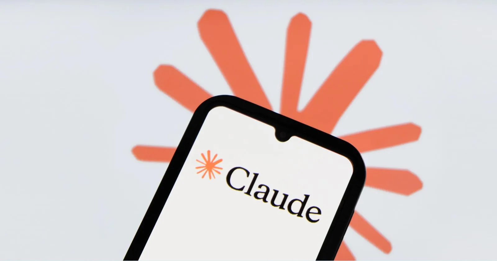 Anthropic alerta: malware roba sesiones de Claude para secuestrar cuentas
