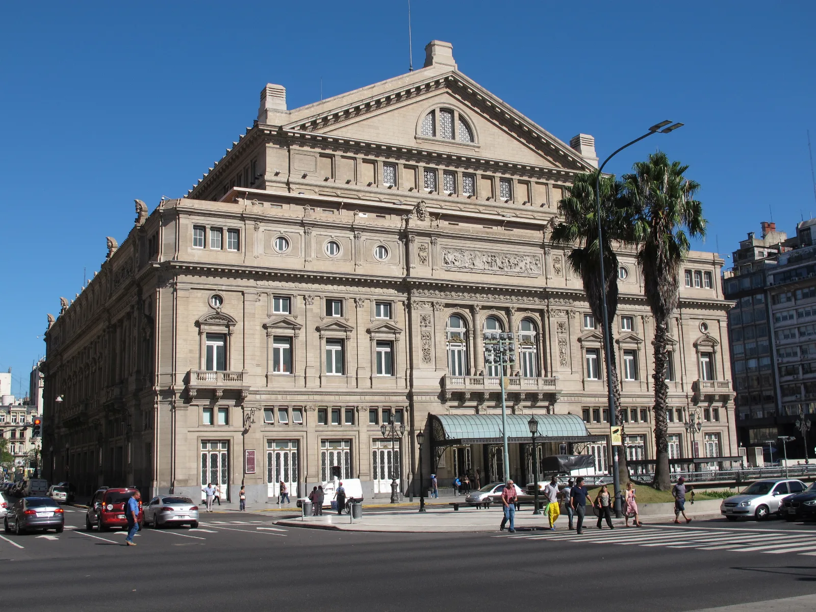 This is a photo of an Argentine monument identified by the ID